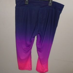 Xersion Fitted Capri Leggings